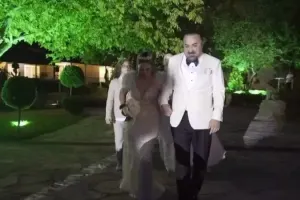 Ailə qurduqdan 30 il sonra toy etdi