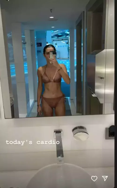 İdmandan sonra bikinili foto