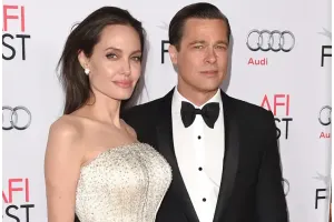 Coli Bredə döymə həsr edib? Orta barmağına...