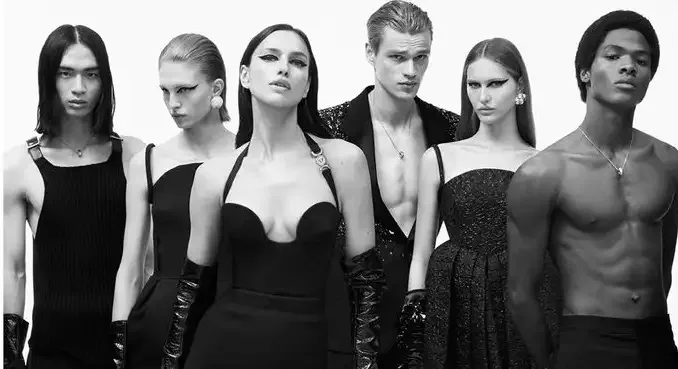 İrina və Gigi "Versace" üçün bir arada