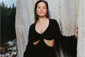 Məşhur model: " 12 yaşımda fotoqraf mənə dedi ki..."