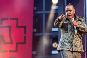 Qadınların şikayətçi olduğu məşhurdan açıqlama