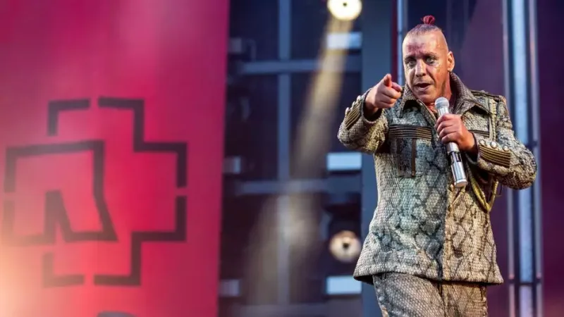 Qadınların şikayətçi olduğu məşhurdan açıqlama