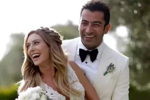 Məşhur aktrisa ilk dəfə qızının fotosunu paylaşdı