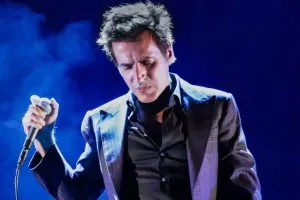 Konsertdə fitə basıldı, jurnalistləri qovdu