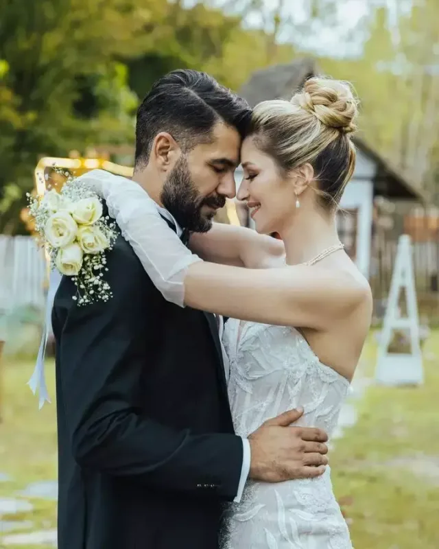 Məşhur aktyorun toyundan görüntülər