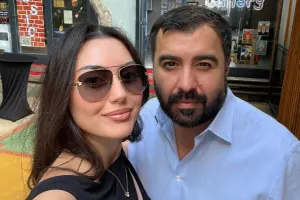 Safura və həyat yoldaşı qızlarını birinci sinifə yola saldı