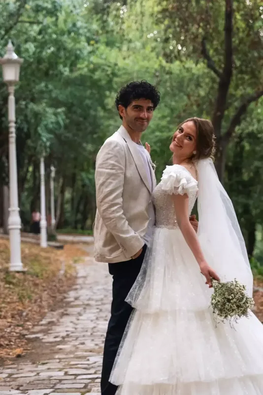 Aktrisa və rejissor ailə həyatı qurdu