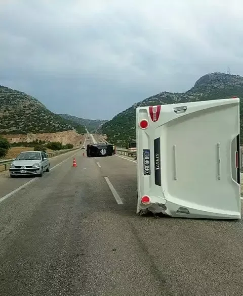 Müğənni ailəsi ilə birgə avtomobil qəzasına düşdü