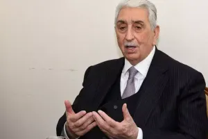 85 yaşlı Arif Babayev vəzifəsindən azad edildi