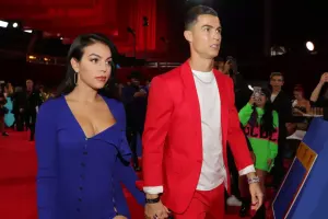 Ronaldonun sevgilisi çətin vəziyyətdə: Geyimi başına bəla oldu