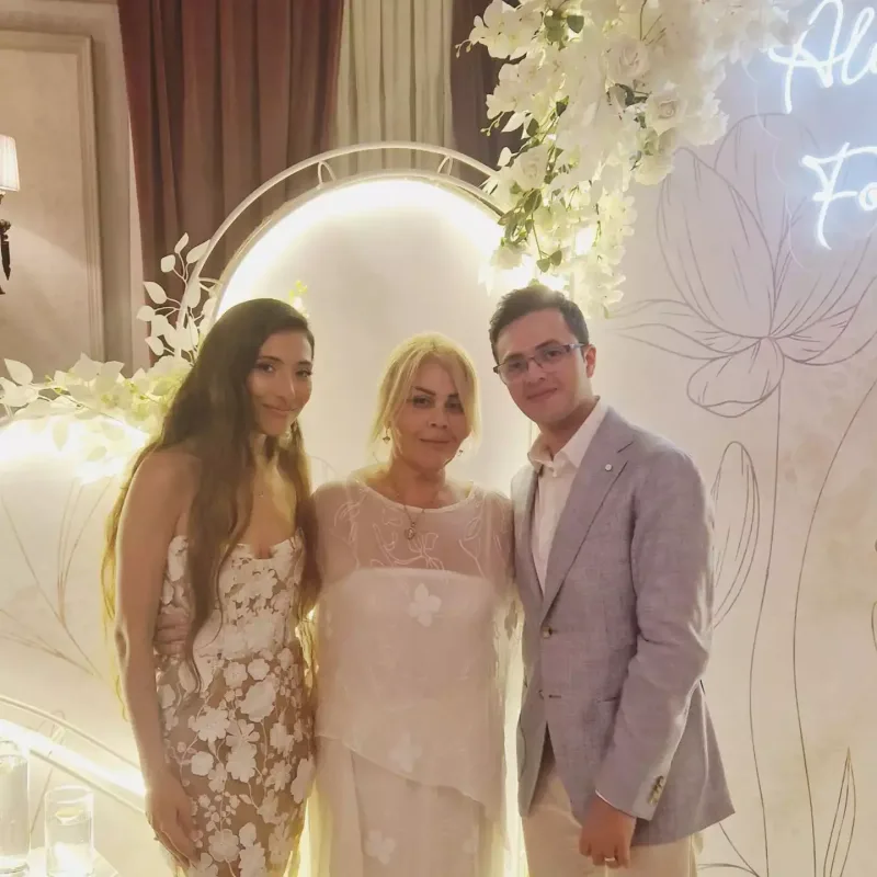 Azərbaycanlı qrossmeysterin nişanından görüntülər