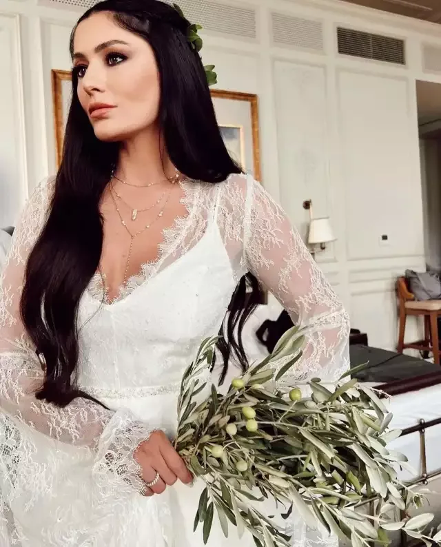 "Ferhunde" ərə getdi: Toydan fotolar