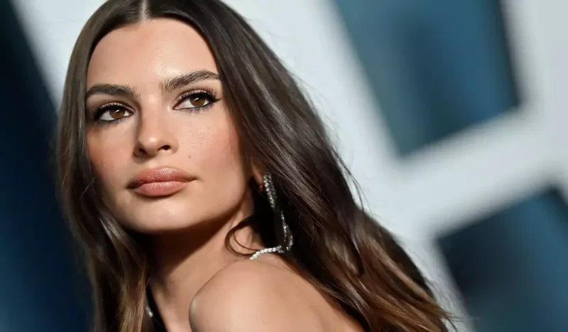Model tənqid edildi: "Bacardığın ancaq çılpaq gəzməkdir?"