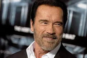 Arnold xəstəxanalıq oldu