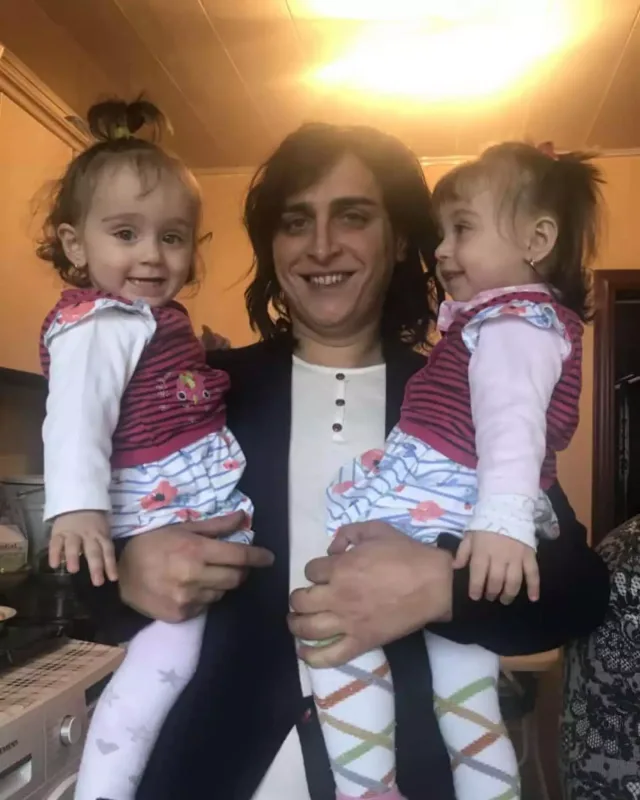 Vəfat edən qardaşının övladlarını belə təbrik etdi