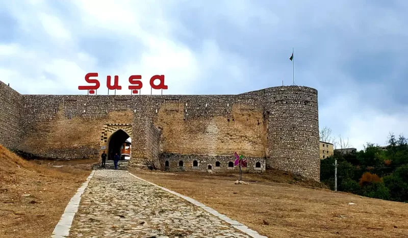 Ötən gecə Şuşa şəhəri iriçaplı silahlardan və minaatanlardan atəşə tutulub - RƏSMİ