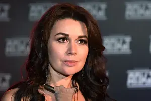 Xərçənglə mübarizə aparan aktrisanın biznesi bağlandı