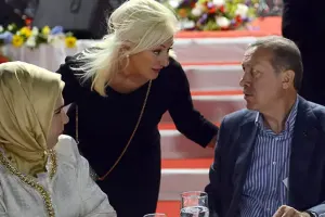 Ərdoğanla eyni məhəllədən müğənni: "Dostları ona “rəis” deyirdilər"