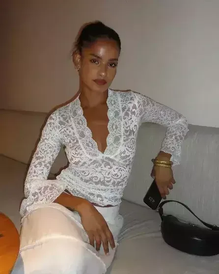 Keçmiş həyat yoldaşına bənzəyən modellə sevgilidir