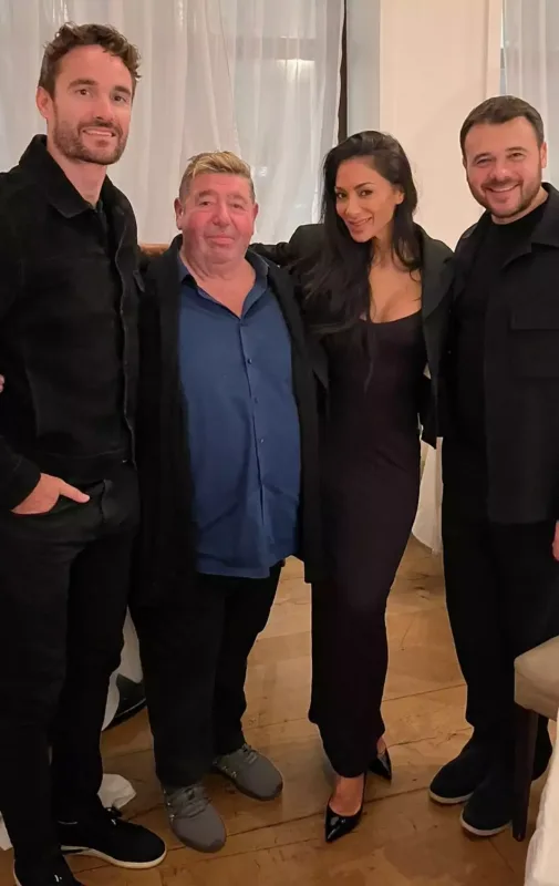 Emin dünyaca məşhur müğənni ilə fotosunu paylaşdı