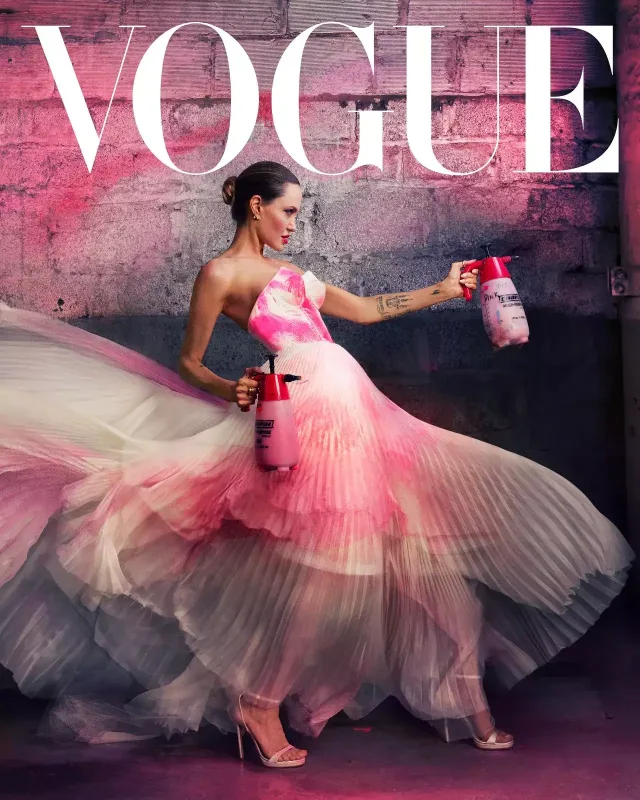 "Vogue" üçün kamera qarşısında