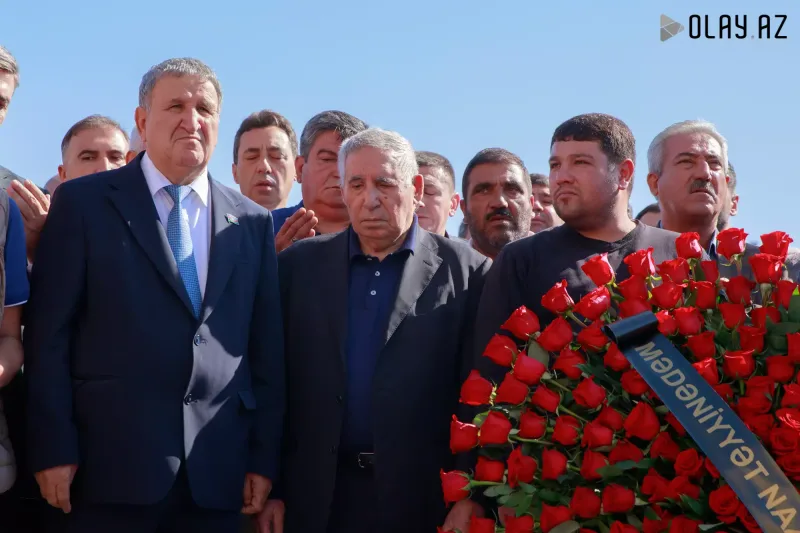 Qənirə Paşayeva ilə vida mərasimindən fotolar