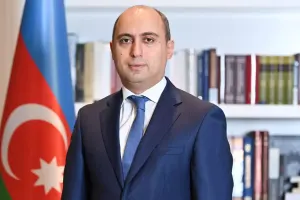 Emin Əmrullayev Qənirə Paşayevadan yazdı