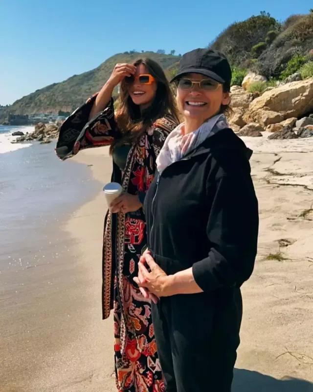 Van Dammın azərbaycanlı gəlini qayınanasını belə təbrik etdi