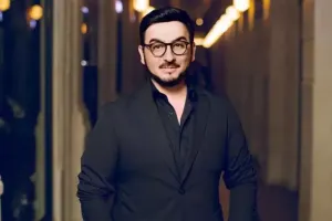 Dövlətdən ev istəyən müğənnilərə səsləndi: "Xalqın puluna kef etmisən"