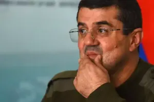 Arutyunyan həbs olunarkən - Fotolar