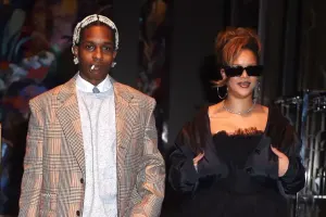 Rihanna paparassilərə tuş gəldi