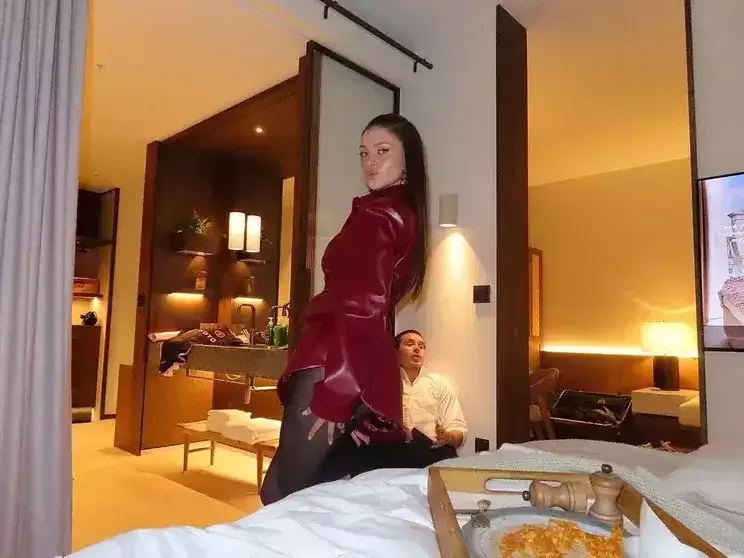 Gəlini onu elə fotolarla təbrik etdi ki...