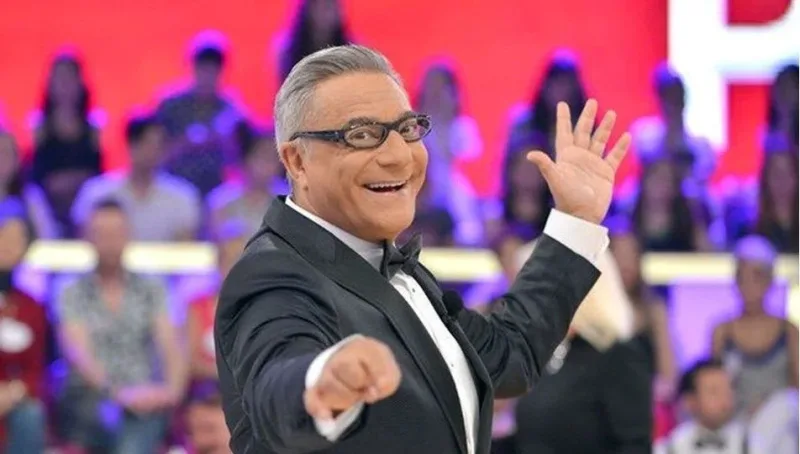 Aparıcı 40 yaş kiçik sevgilisi ilə görün harada evlənəcək