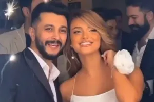 Xalq artistinin qızı müğənni ilə nişanlandı