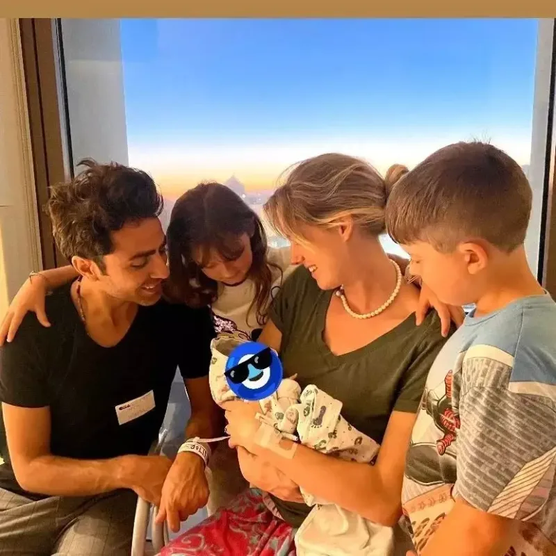 Məşhur aktrisa növbəti dəfə ana oldu