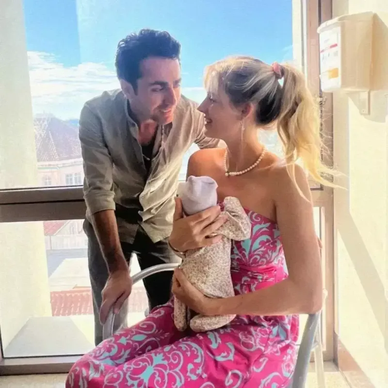 Məşhur aktrisa növbəti dəfə ana oldu