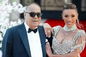 Röya Ayxanın atası: "Oxumağına razı deyildim, gizli getdilər"