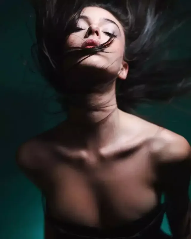 Heç vaxt yayımlanmayan fotolarını paylaşdı