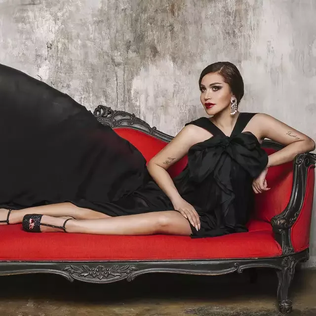 Rəqsanə: "Hamısının arxasında nə boyda "kamaz" - Video