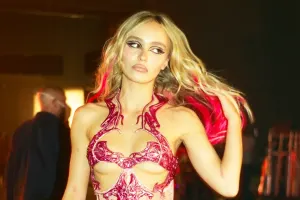 Qalmaqallı aktrisa "Chanel" reklamında