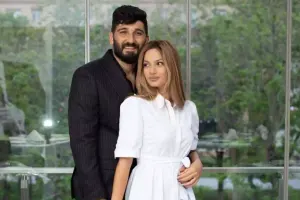 Azərbaycanlı bloger: "İsinmək üçün pulları peçə atırıq"