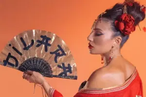 Bu dəfə “samuray qadını” oldu