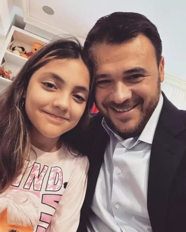 Emin Ağalarovdan Əminə ilə bağlı paylaşım