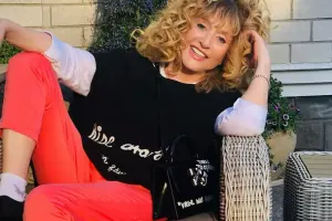 Alla Puqaçova övladları ilə birgə İsraili tərk etdi