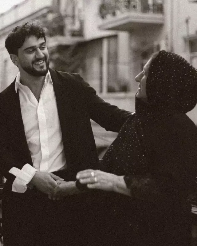 Coninin nənə və babası ilə fotosessiyası