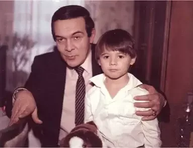 Emin Müslüm Maqomayevlə olan fotolarını paylaşdı