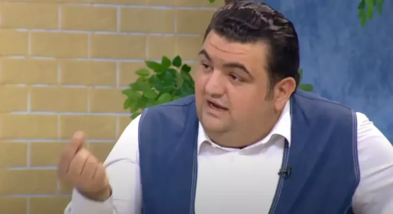 Aşıq Əli: “Qadın ancaq uşağı tərbiyə edib, yemək bişirə bilər”