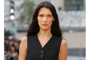 Ölümlə təhdid edilən fələstinli model susmadı