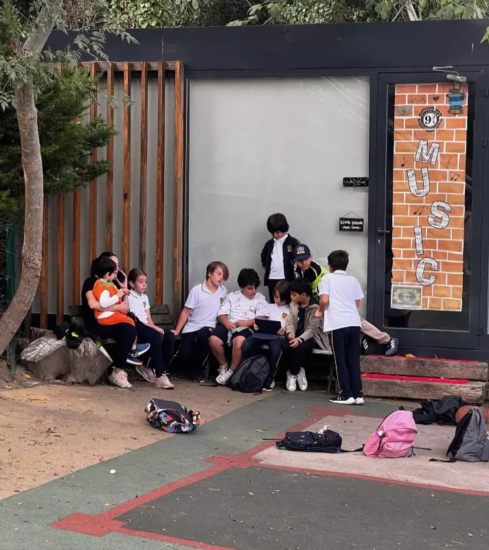 Safuradan övladları ilə bağlı paylaşım